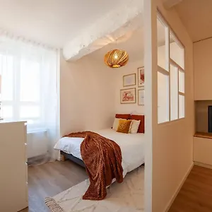 Le Cocoon - Dans Maison Du Xviieme Siecle , Fougères France
